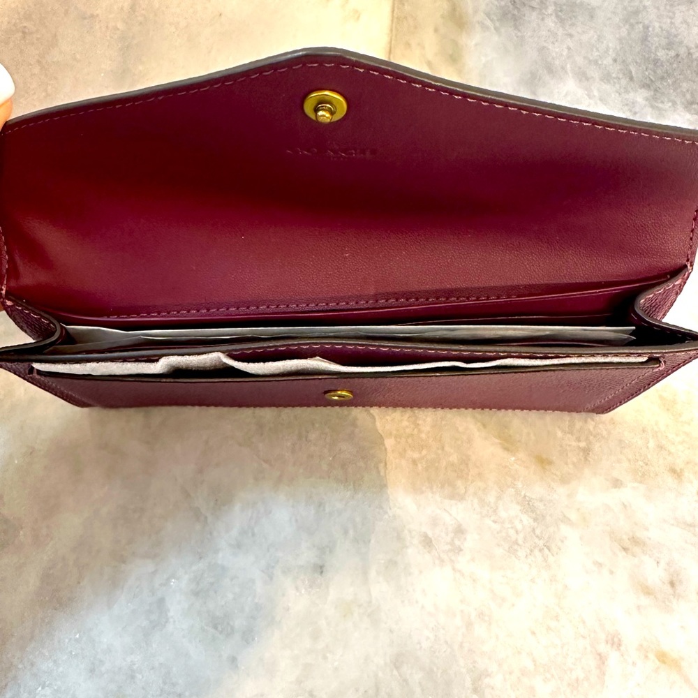 Coach Women’s WYN Soft Wallet - Picture 5 of 13